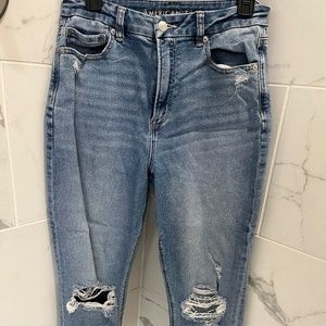American Eagle Size 8 Curvy Mom Ripped Jean